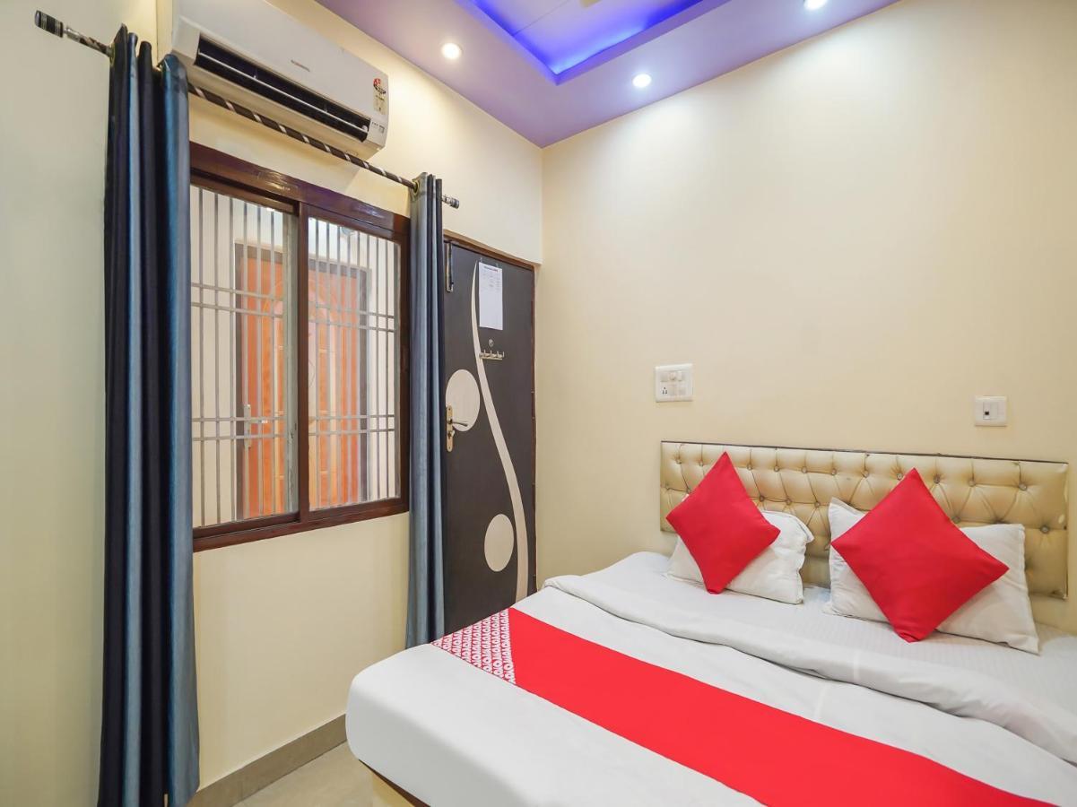 Oyo 75627 New Ankit Guest House Varanasi Ngoại thất bức ảnh