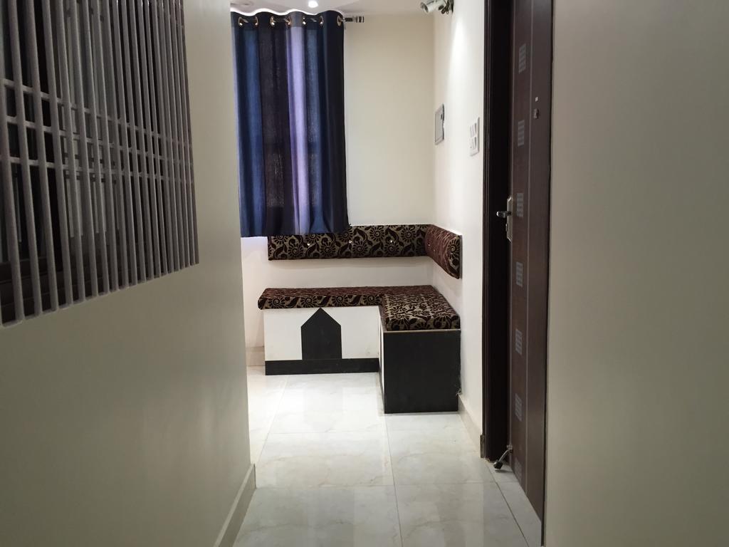 Oyo 75627 New Ankit Guest House Varanasi Ngoại thất bức ảnh