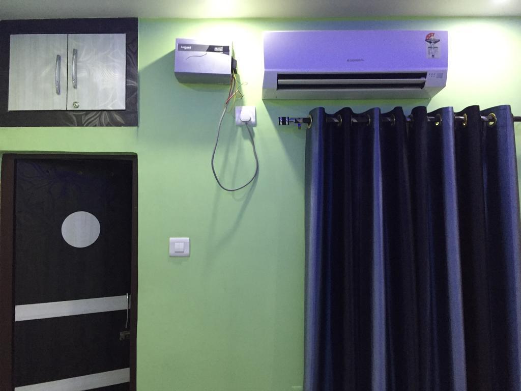 Oyo 75627 New Ankit Guest House Varanasi Phòng bức ảnh