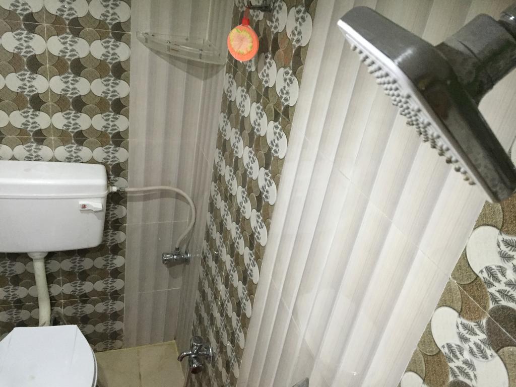 Oyo 75627 New Ankit Guest House Varanasi Ngoại thất bức ảnh