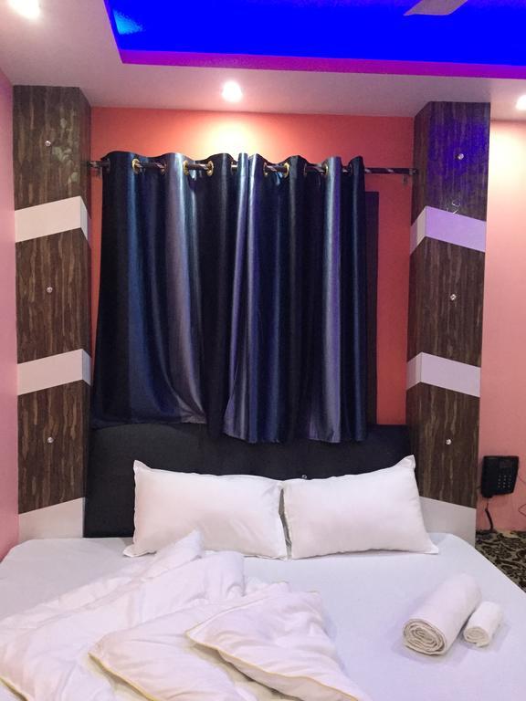 Oyo 75627 New Ankit Guest House Varanasi Ngoại thất bức ảnh